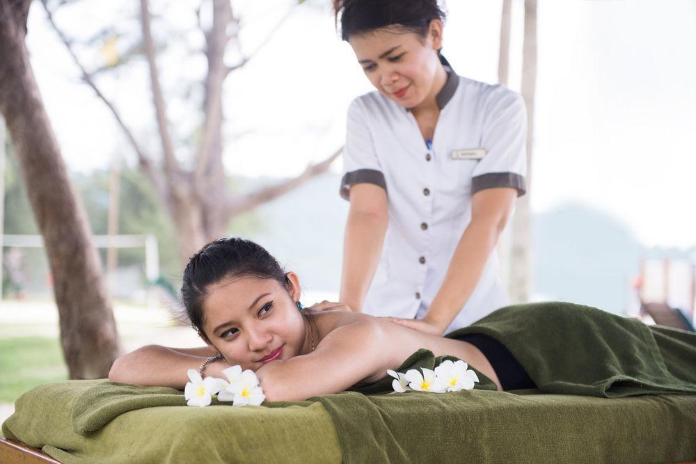 Villa At Nexus Resort & Spa Karambunai Kampong Bikasan 外观 照片