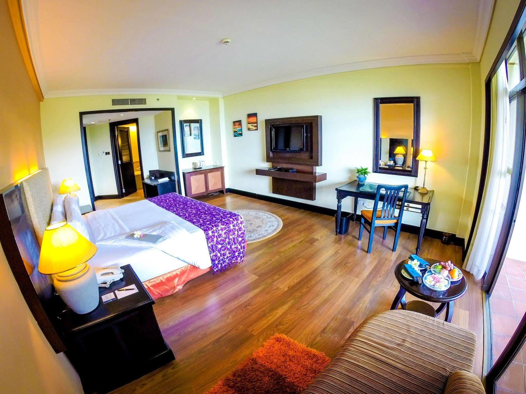 Villa At Nexus Resort & Spa Karambunai Kampong Bikasan 外观 照片
