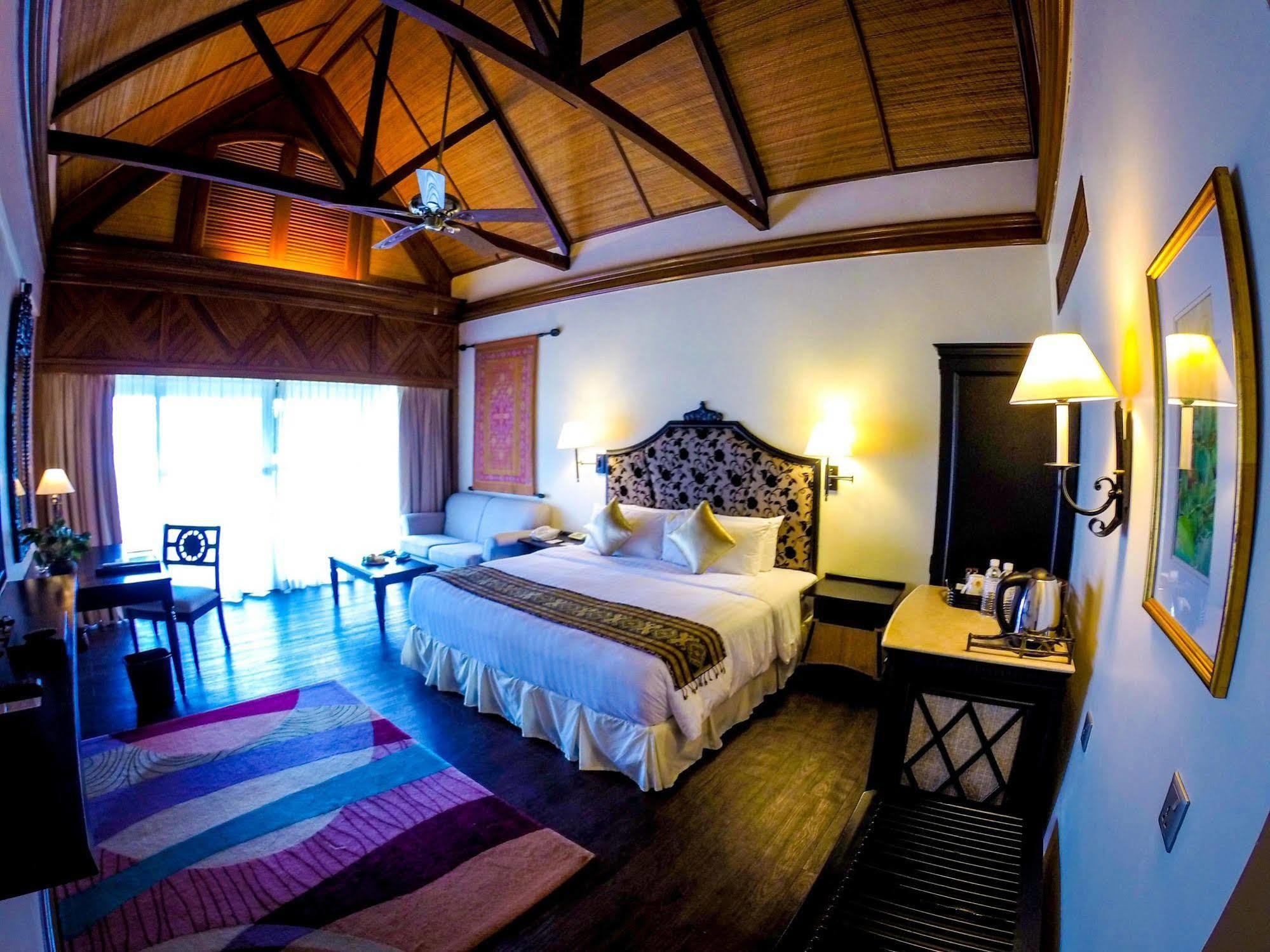 Villa At Nexus Resort & Spa Karambunai Kampong Bikasan 外观 照片