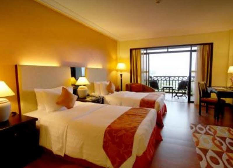Villa At Nexus Resort & Spa Karambunai Kampong Bikasan 外观 照片