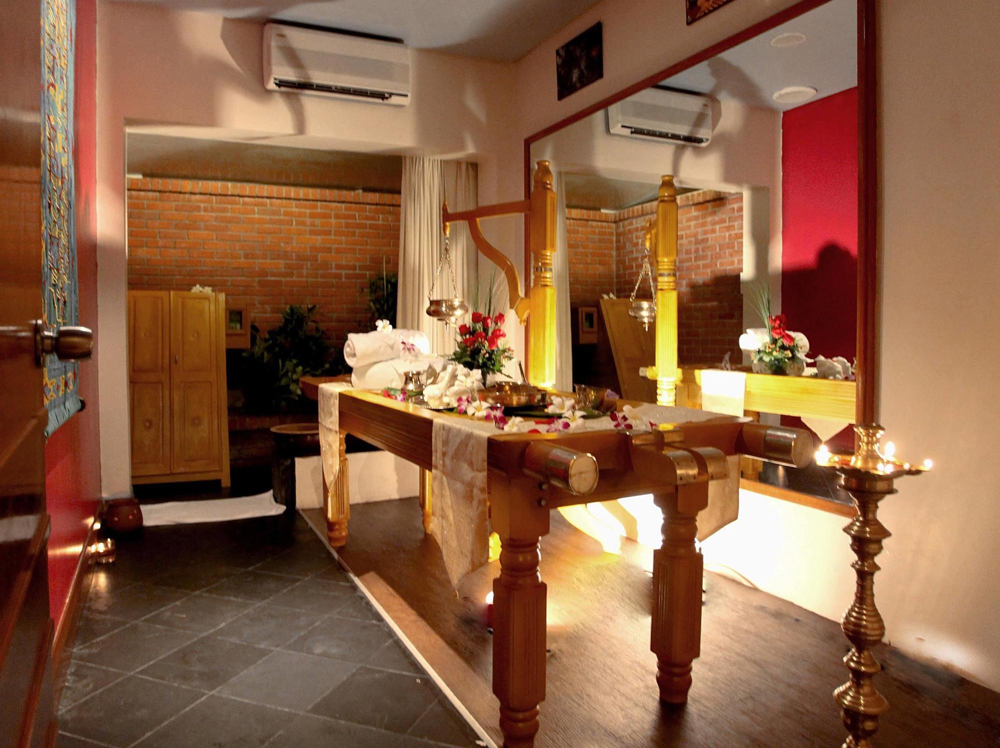 Villa At Nexus Resort & Spa Karambunai Kampong Bikasan 外观 照片